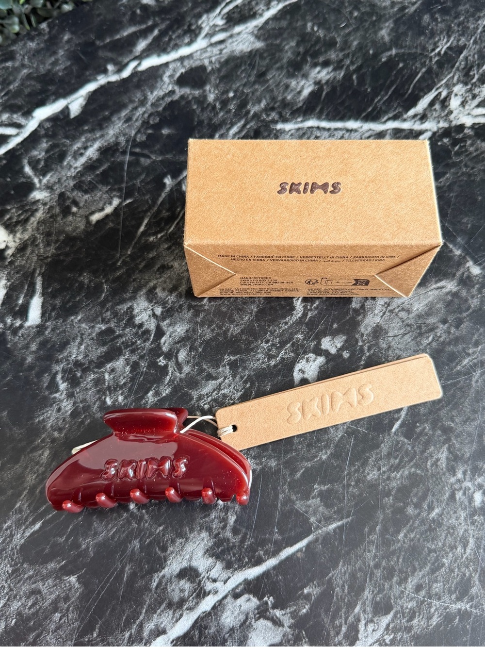 SKIMS Hair Claw Clip – Almond
